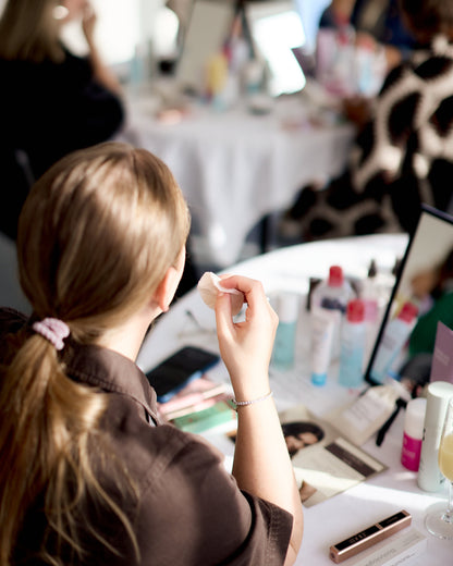 Sallis BEAUTYCLASS | Hverdagsmakeup + Holiday Glam | Spar 499 kr