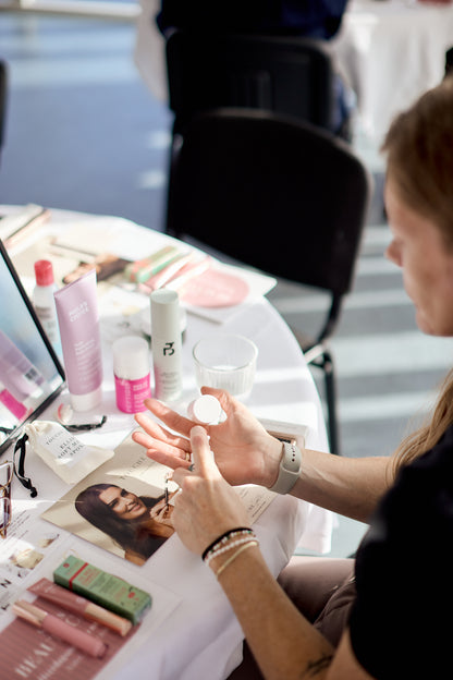 Sallis BEAUTYCLASS | Hverdagsmakeup + Holiday Glam | Spar 499 kr