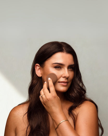 Touché Salli Ellipsa Soft Makeup Sponge, brun, ergonomisk formet til præcis påføring af foundation og concealer, blush og contour